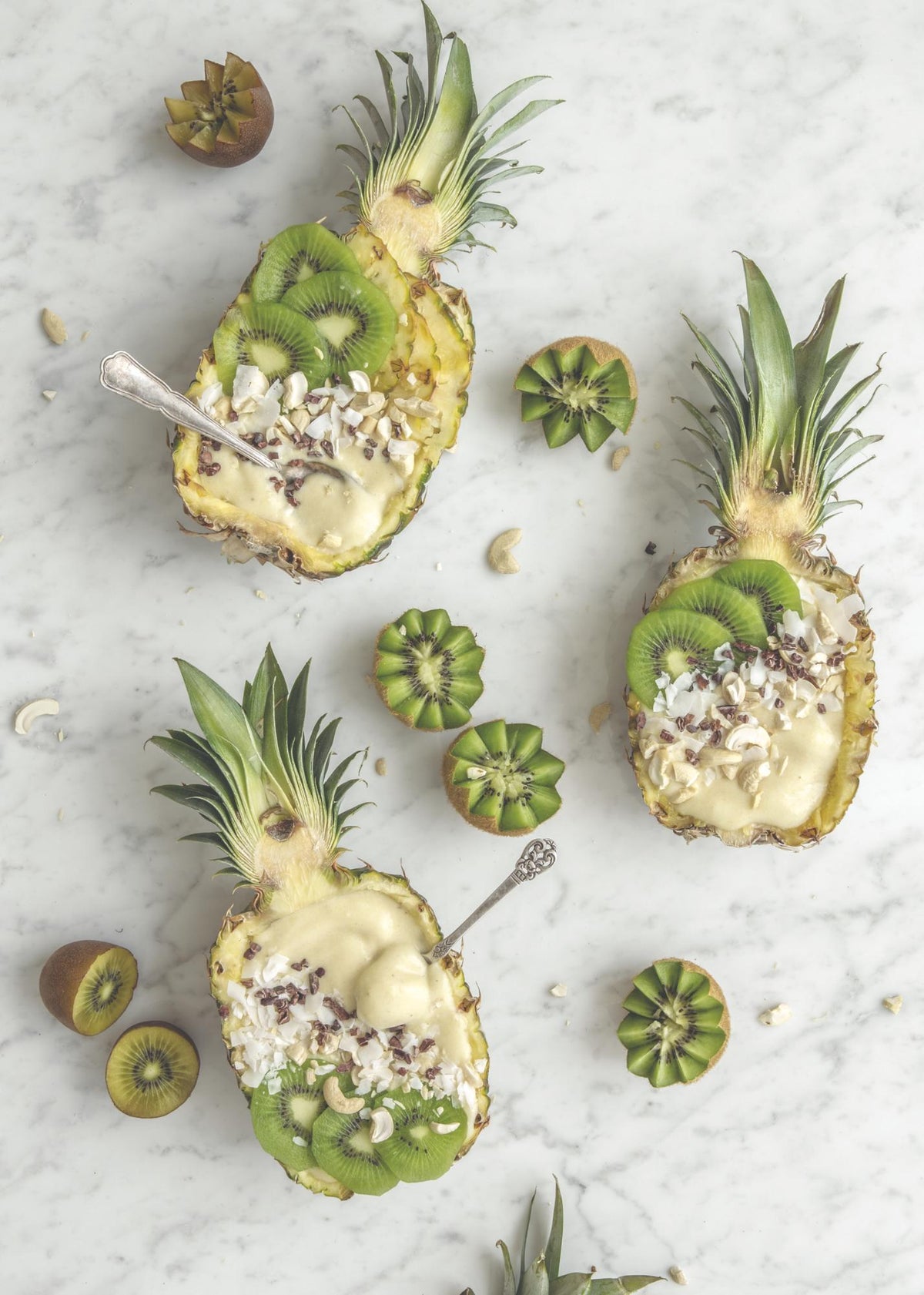 Bol smoothie cu ananas