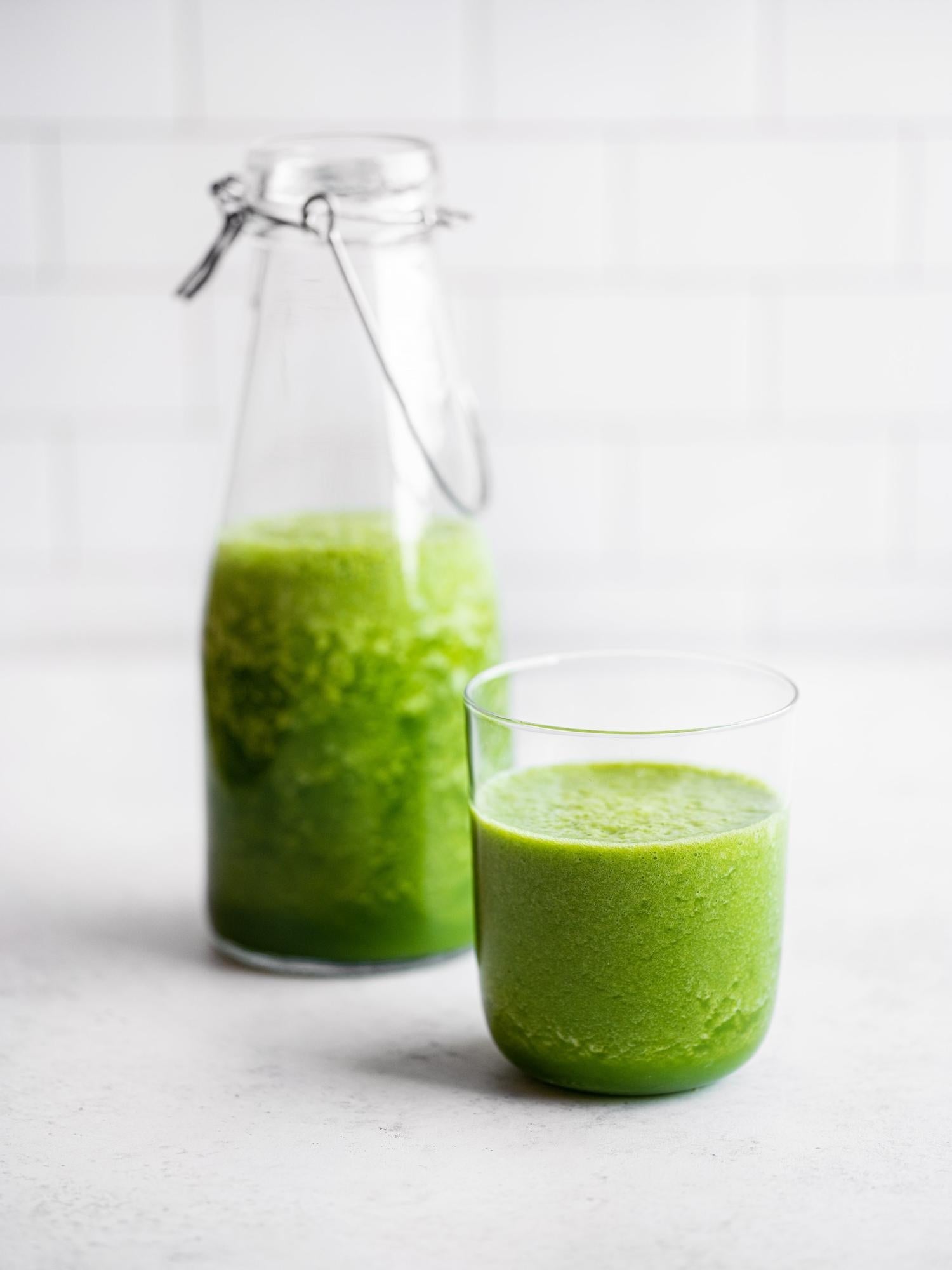 Smoothie cu ananas și spanac