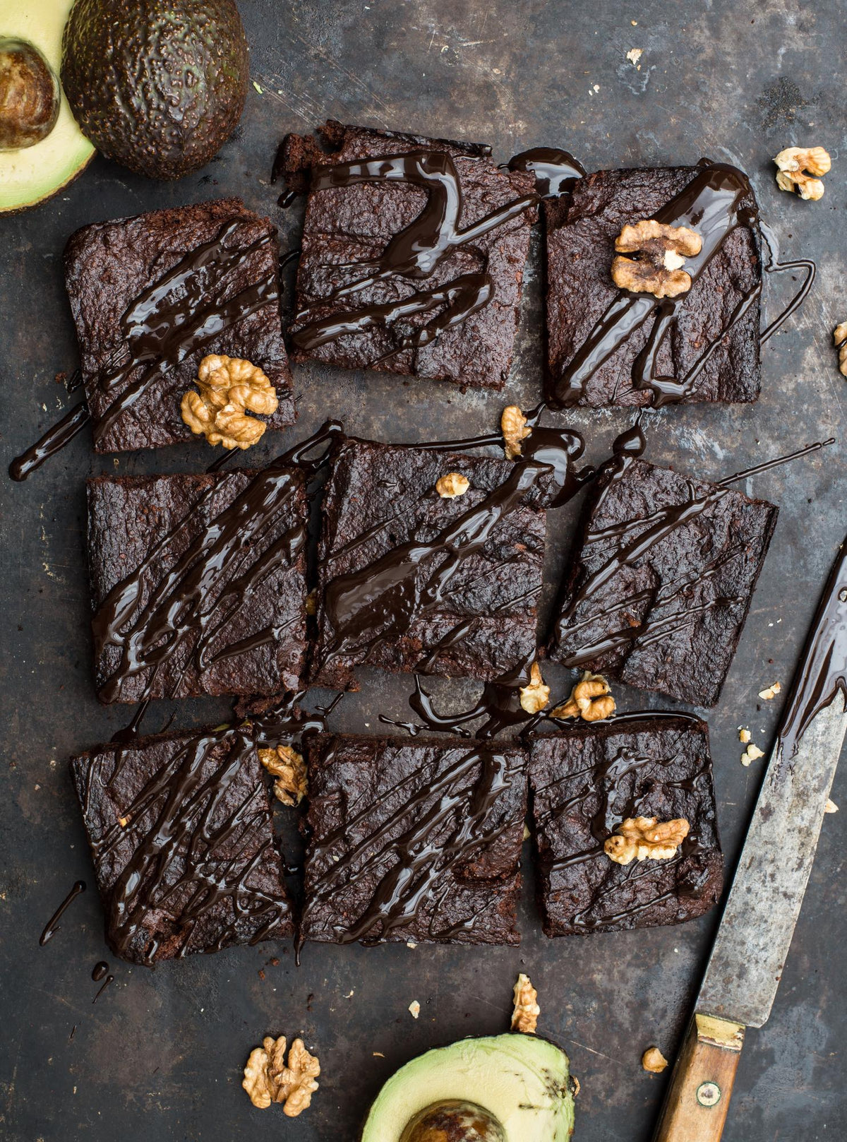 Brownies cu avocado