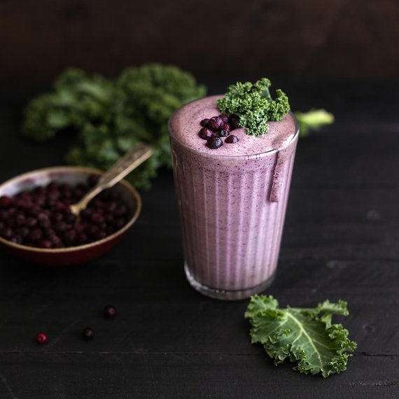 Smoothie de afine cu kale