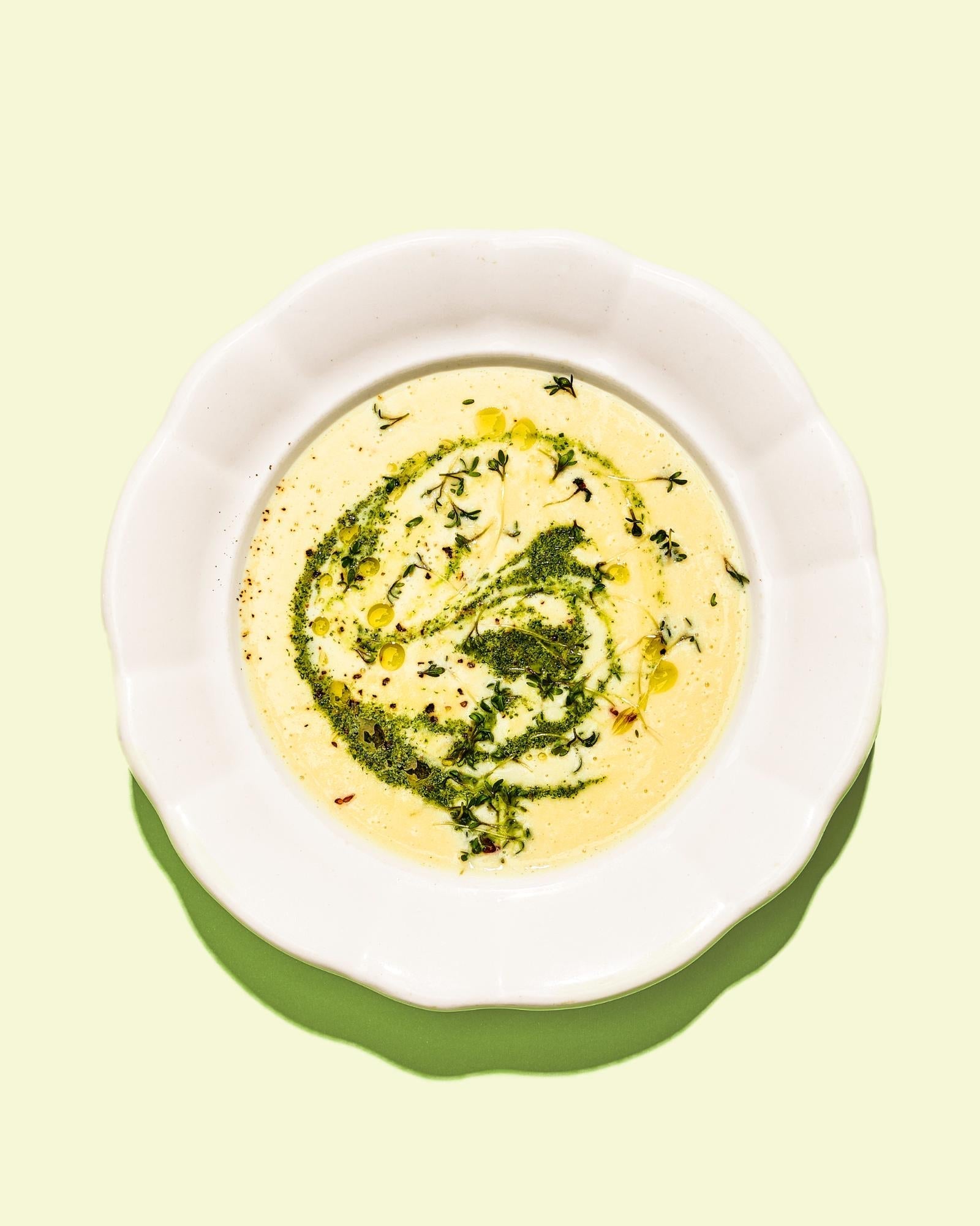 Cremă de cartofi cu pesto de năsturel