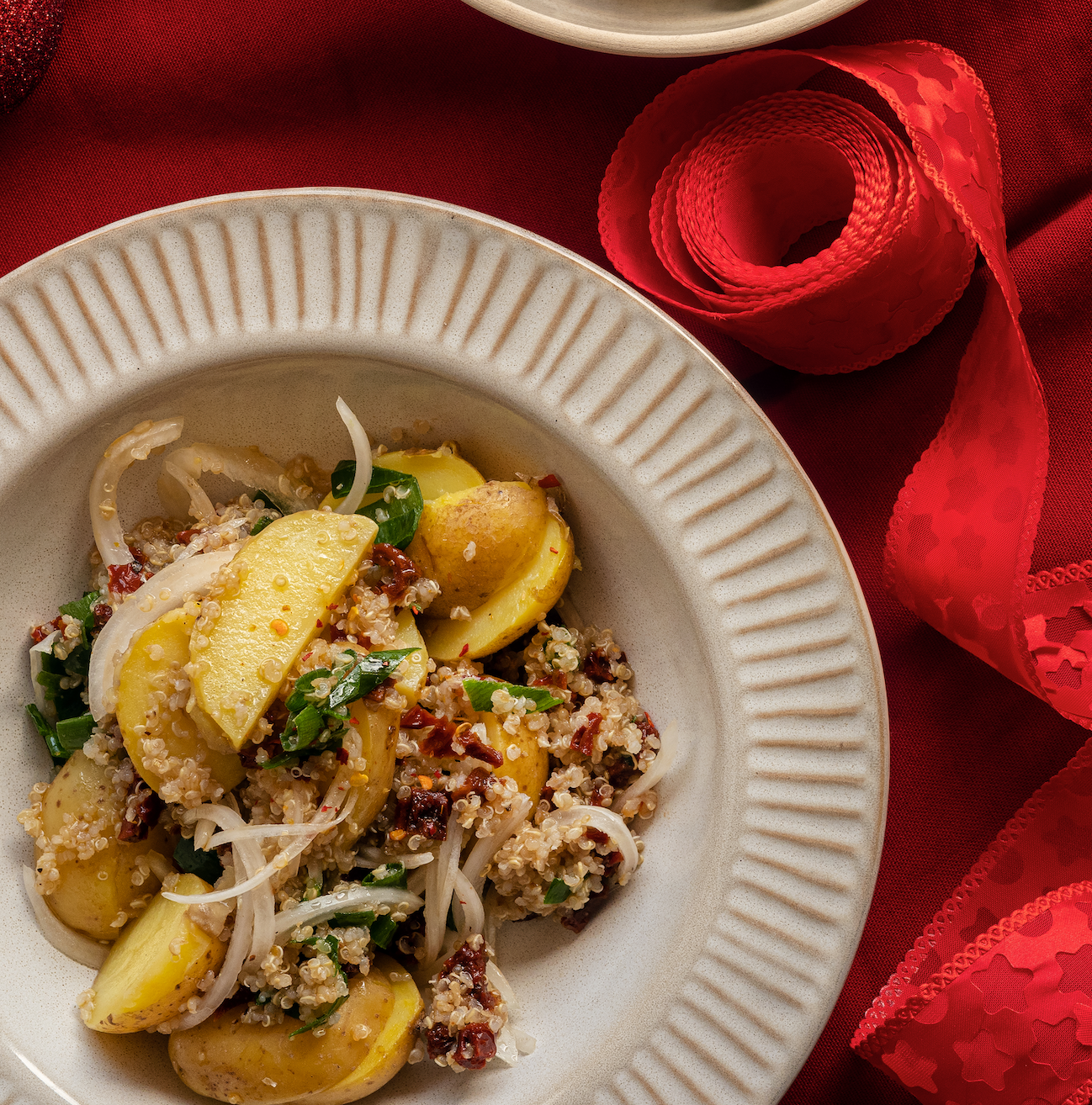 Salată de cartofi cu quinoa