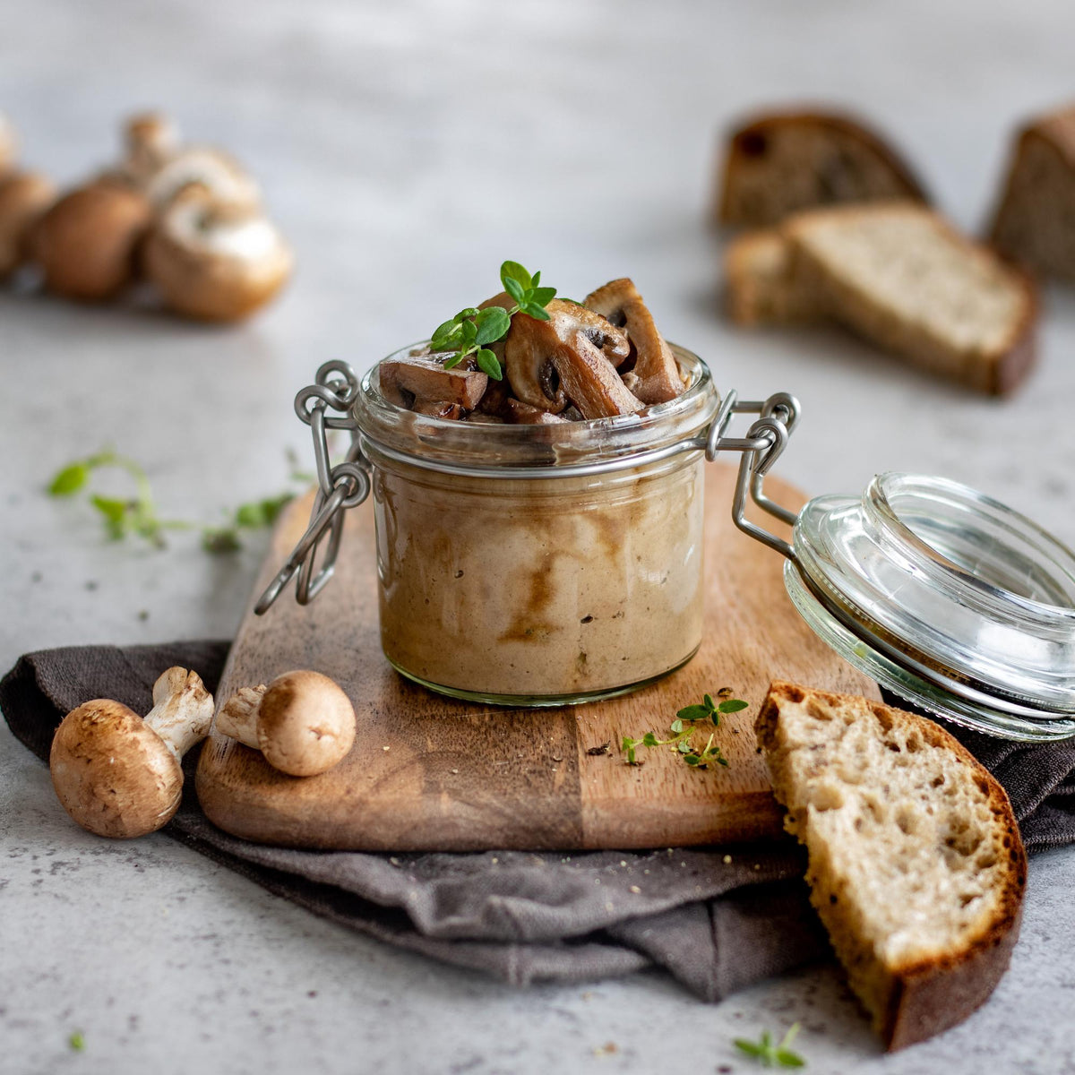 Pastă de ciuperci champignon