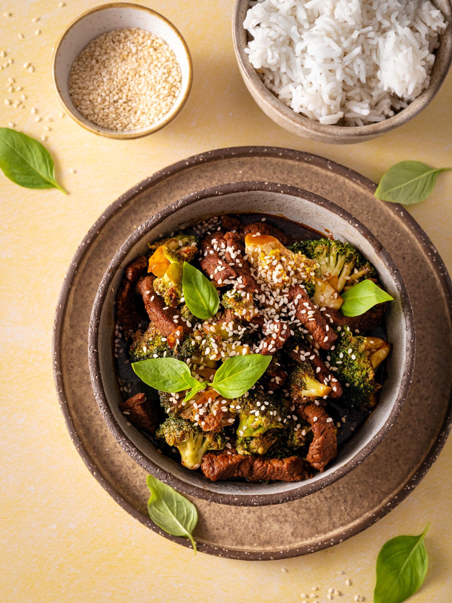 Carne de vită chinezească cu broccoli