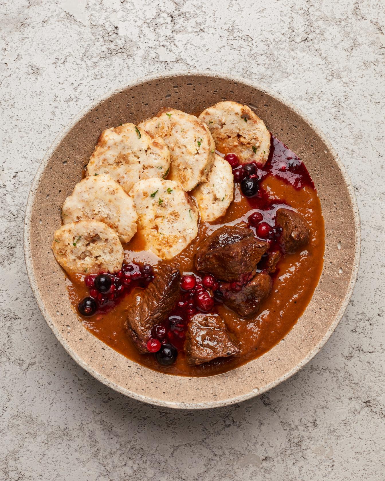 Ragù de cerb cu fructe de pădure