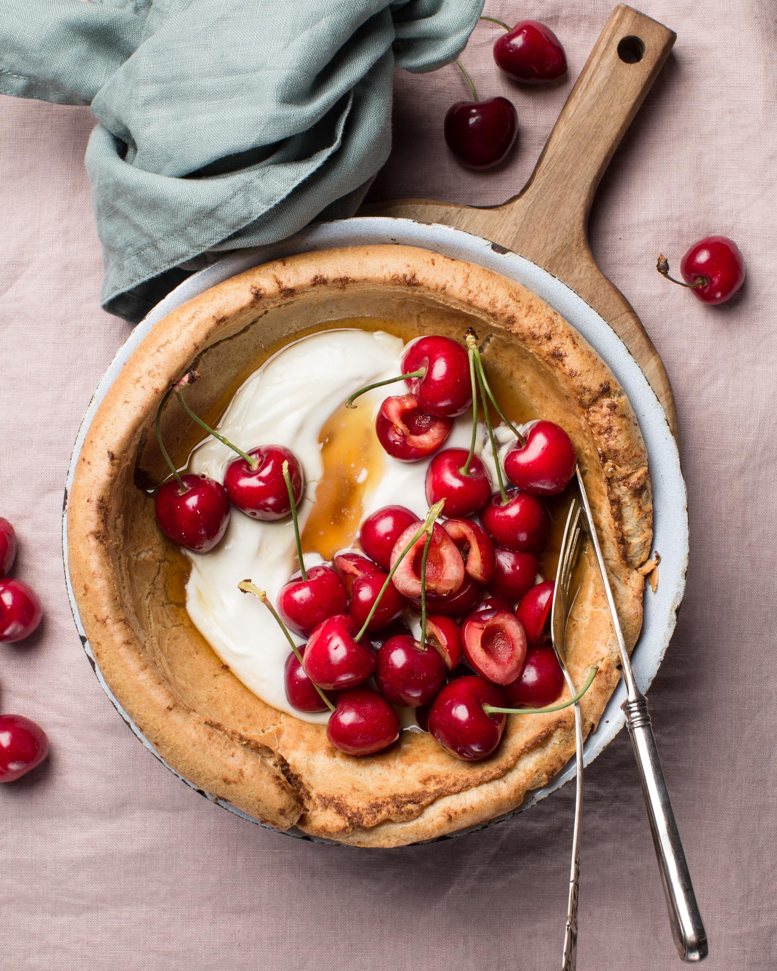 Dutch baby cu cireșe