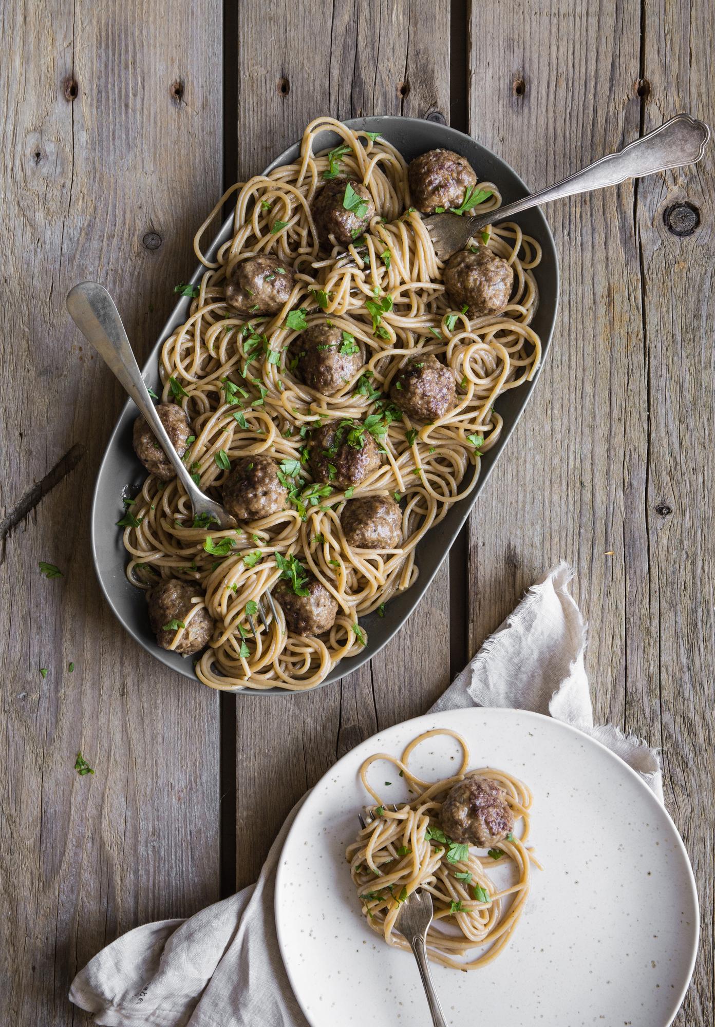 Chifteluțe cu spaghete