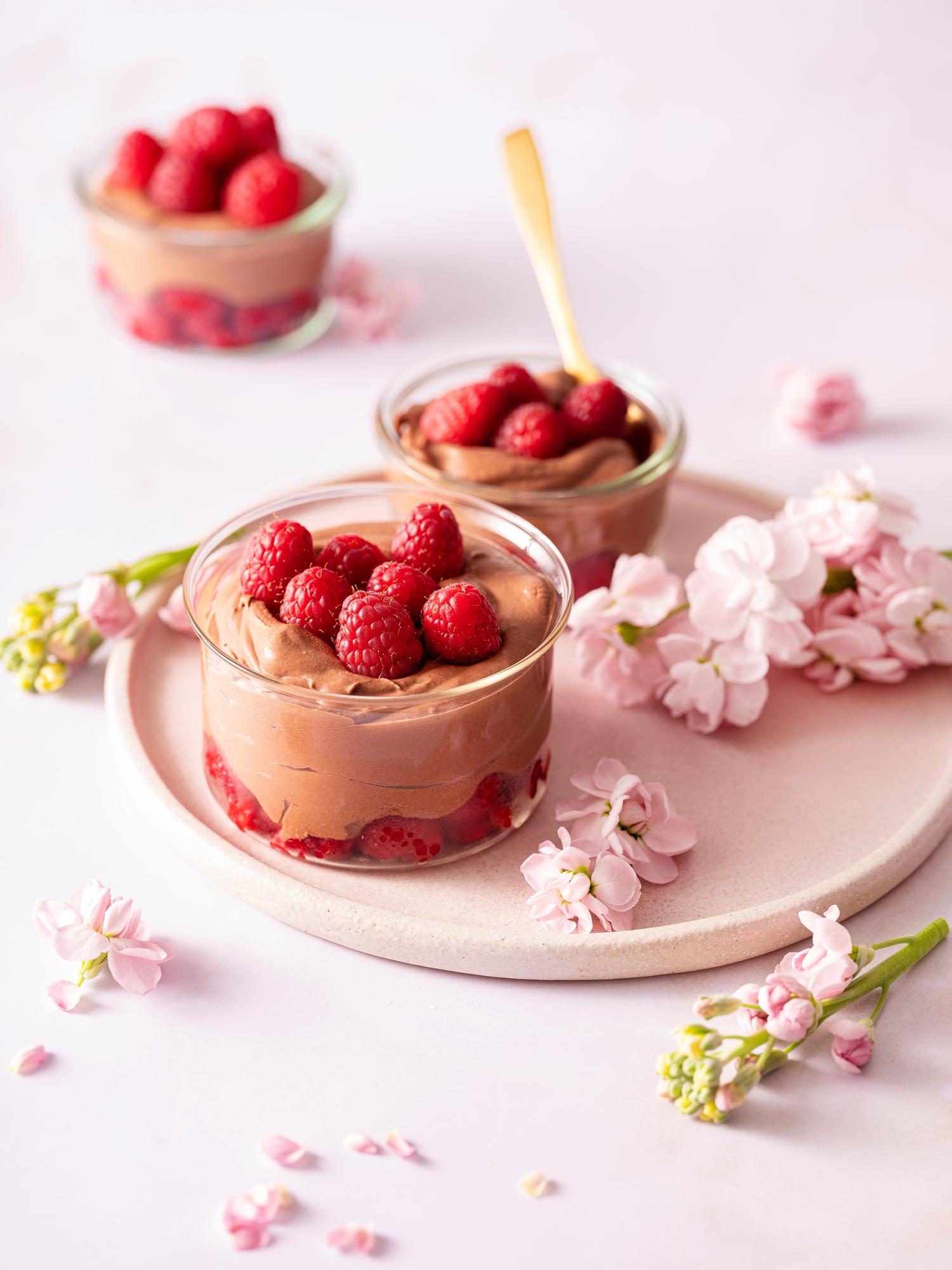 Mousse francez de ciocolată cu zmeură