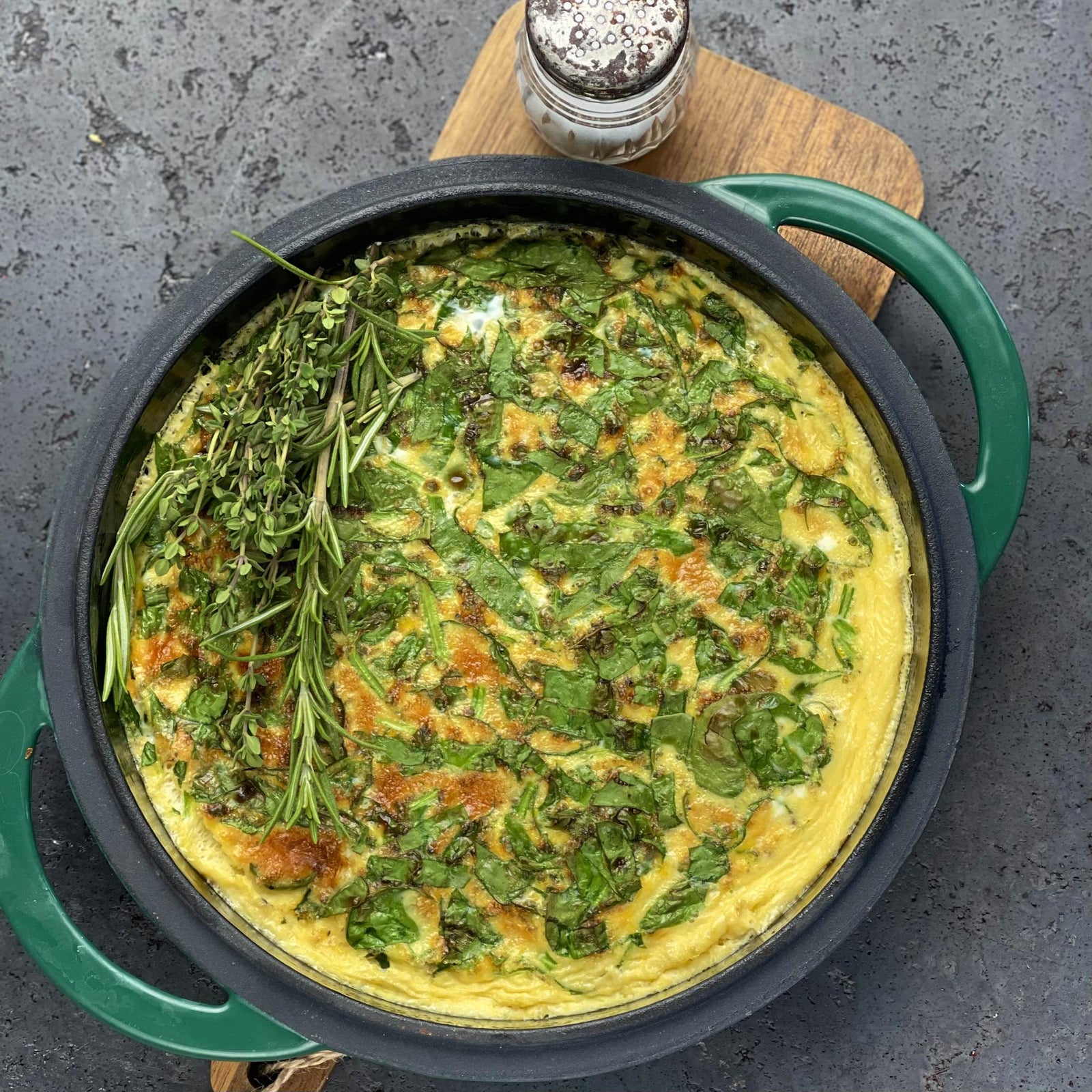 Omletă coaptă cu spanac și ricotta