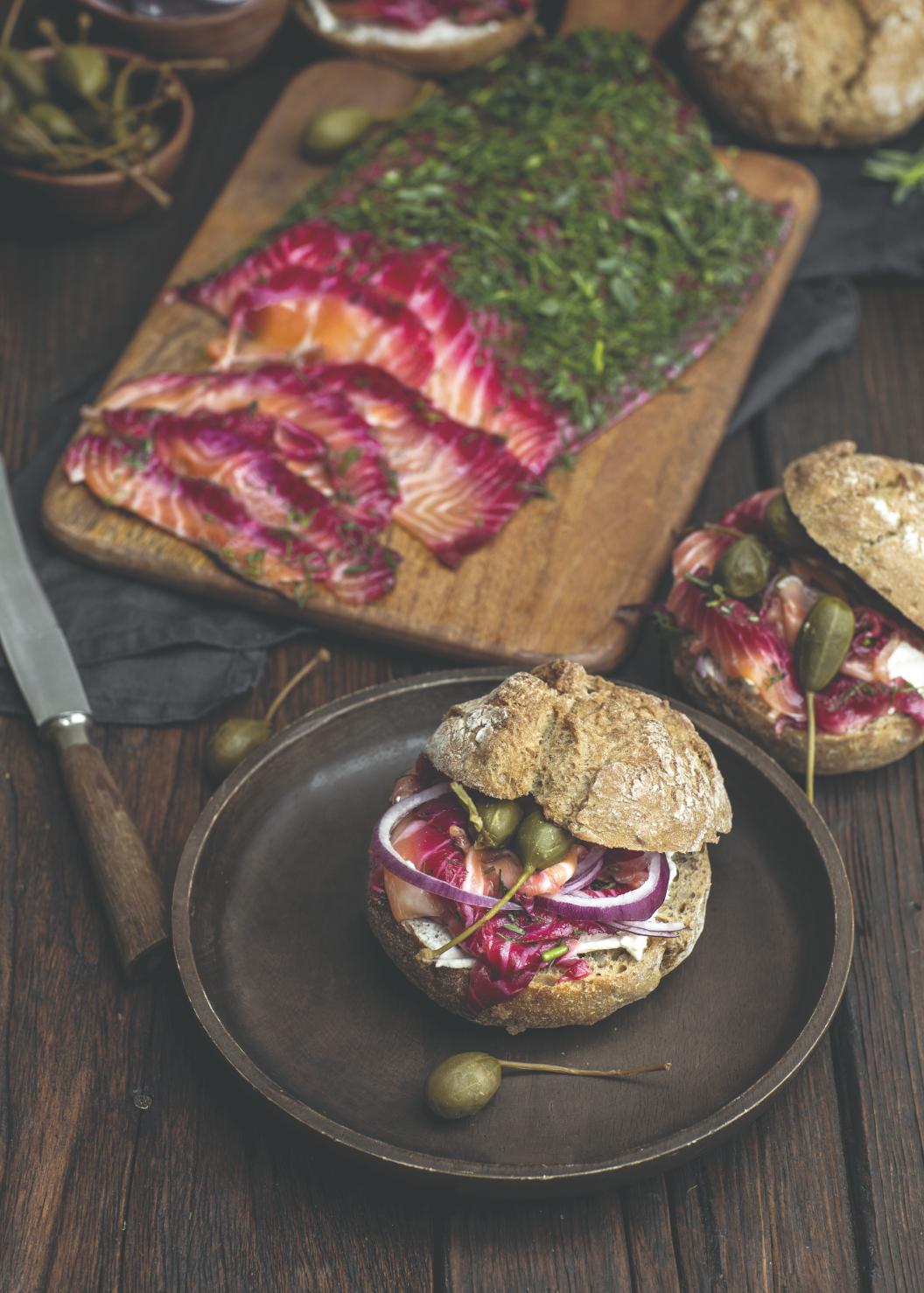Gravlax cu sfeclă roșie