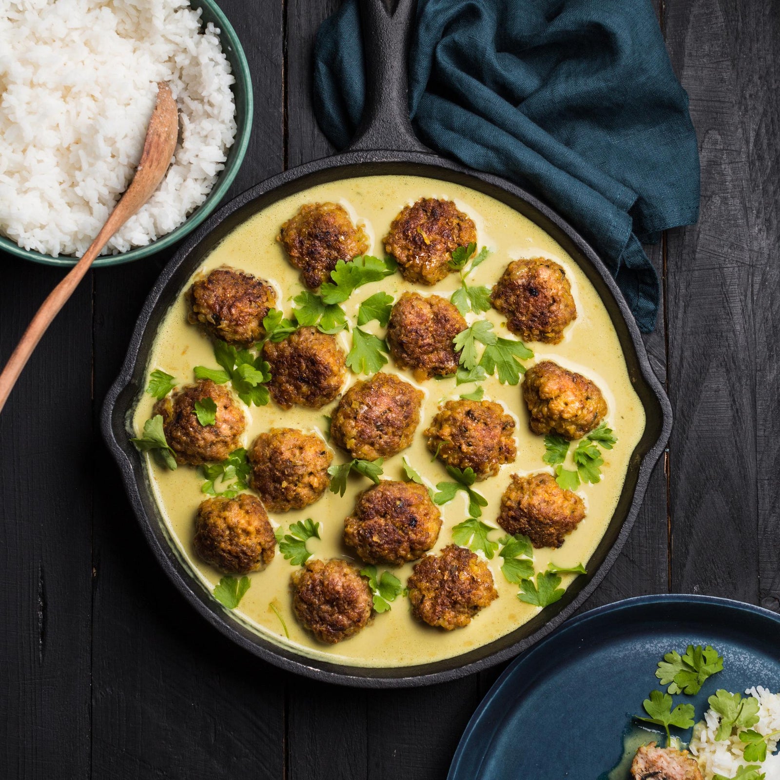 Chifteluțe de pui în sos de curry