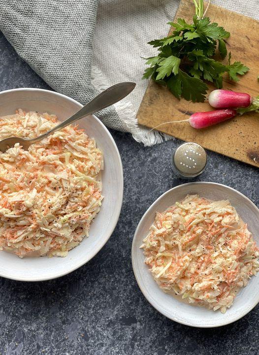 Salată coleslaw