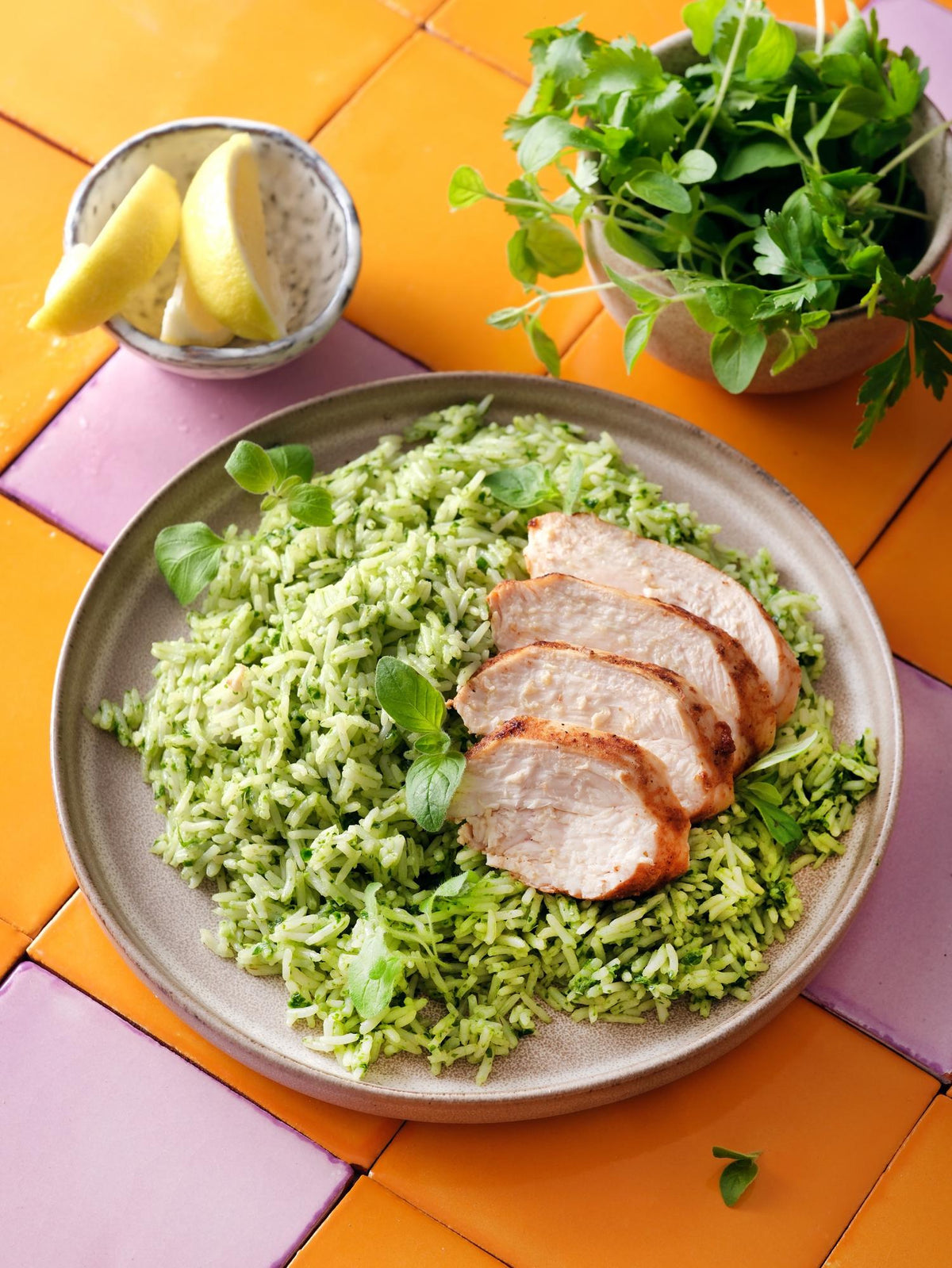 Orez mexican Arroz verde cu piept de pui