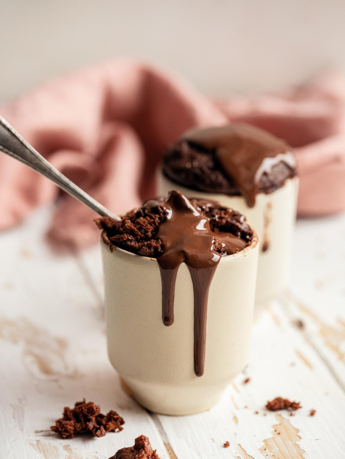 Prăjitură cu cacao și glazură de ciocolată