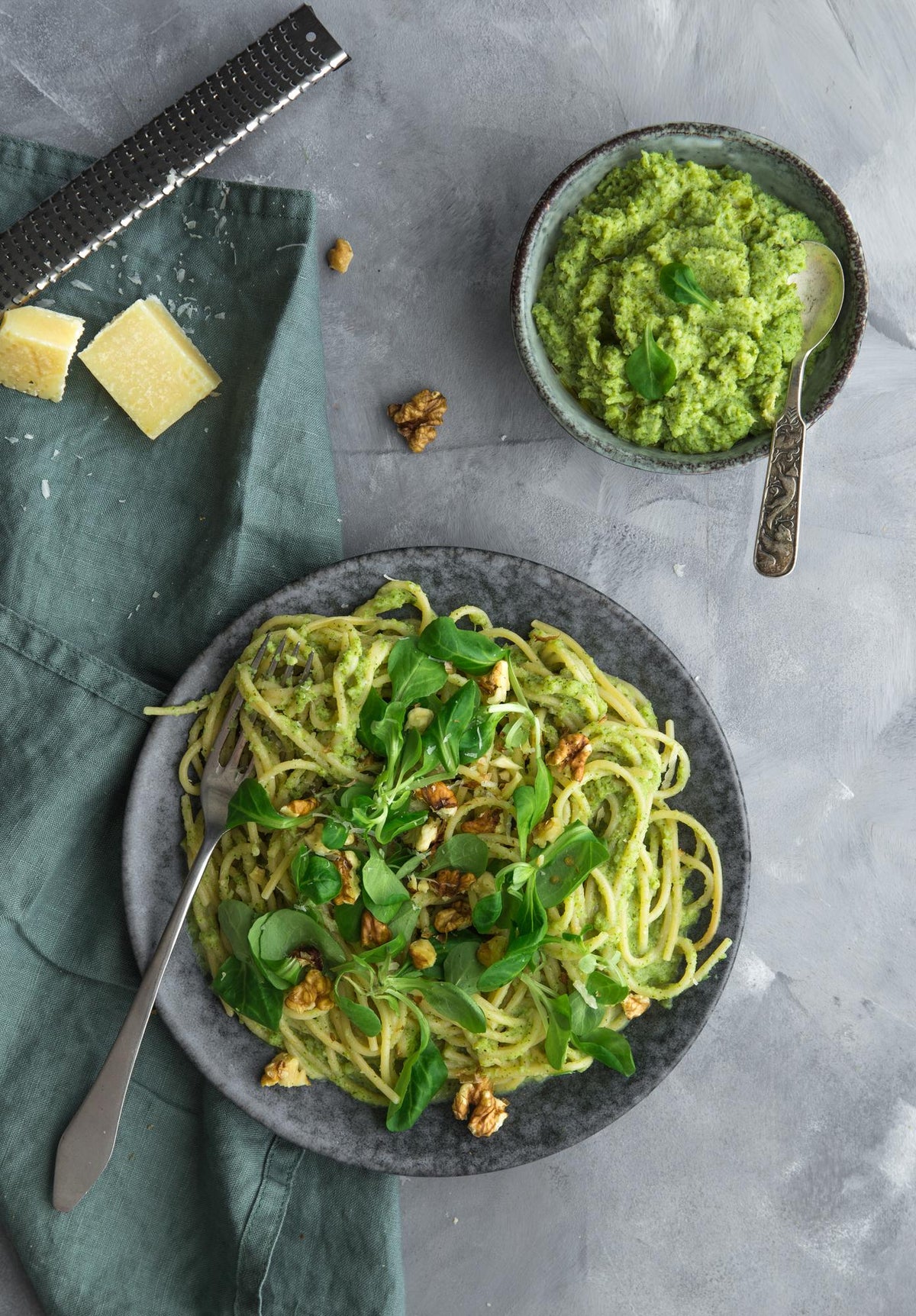 Paste cu sos de broccoli