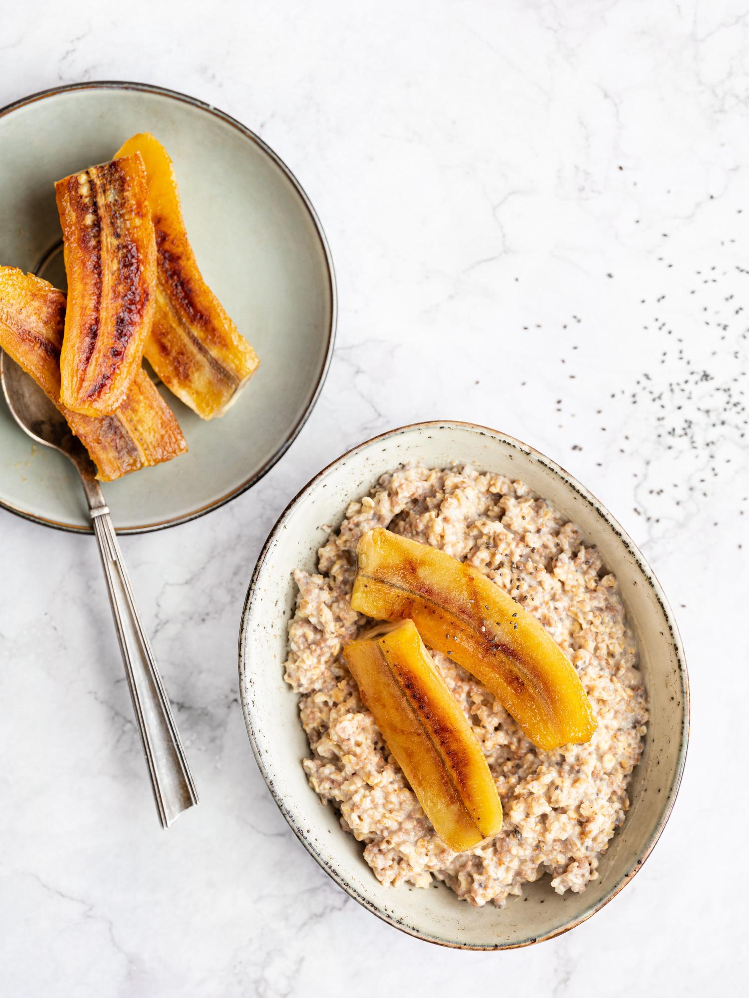 Terci de ovăz cu banană caramelizată