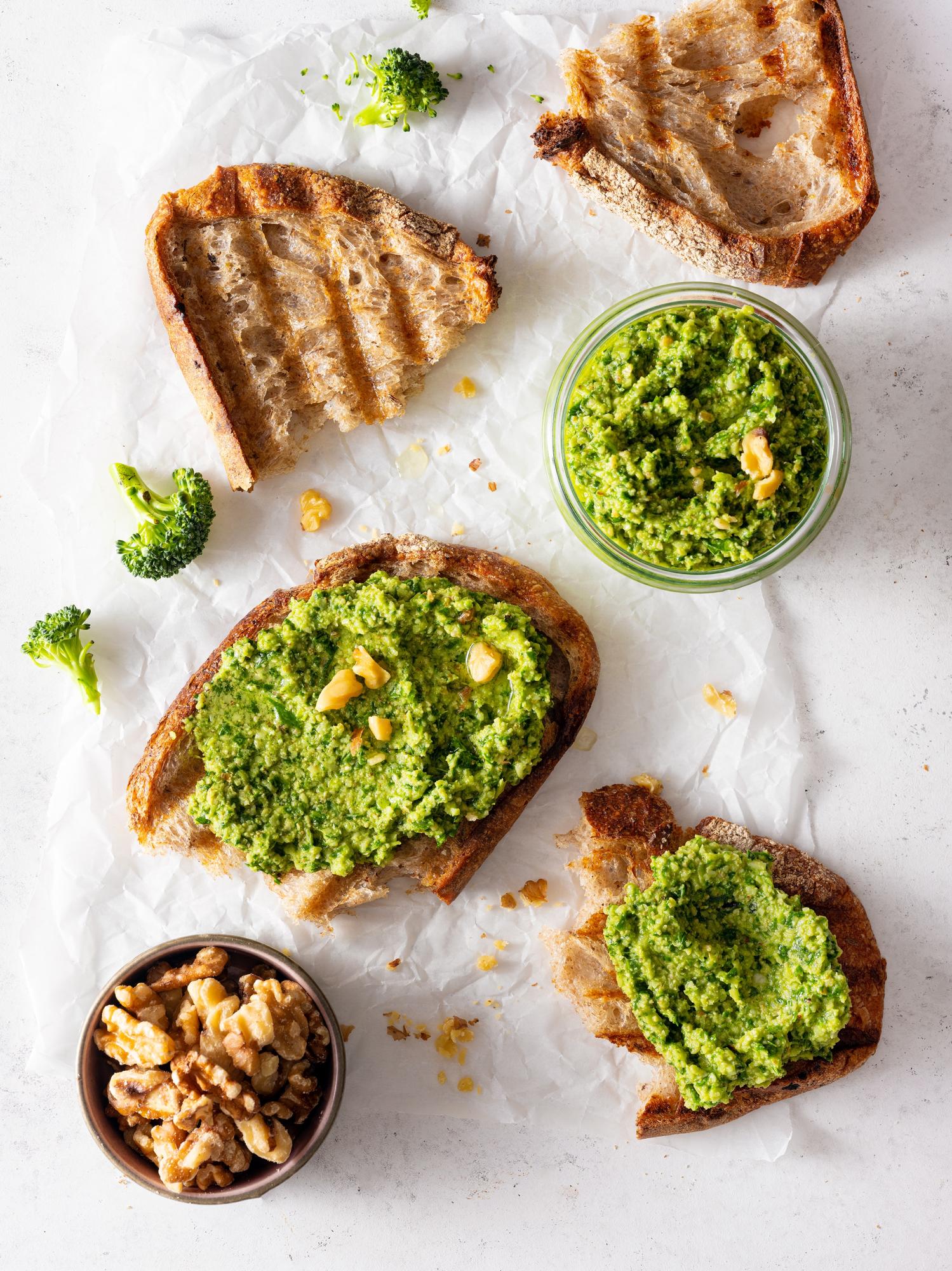 Pesto din tulpini de broccoli