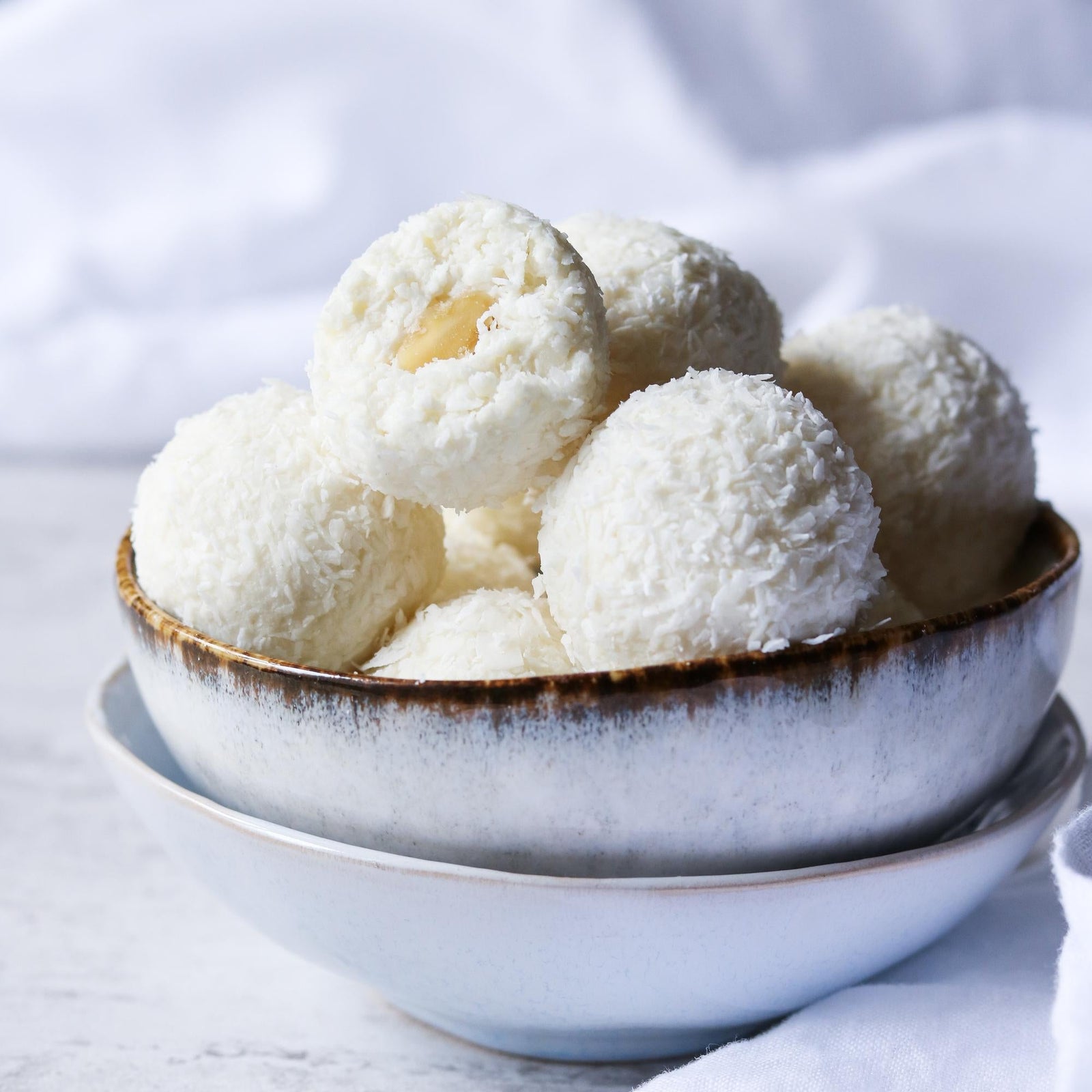 Bile raffaello din brânză de vaci