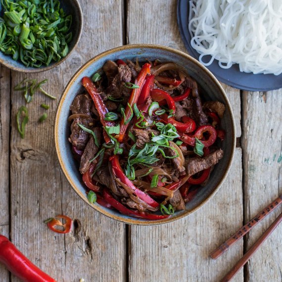 Tăieței de orez cu carne de vită