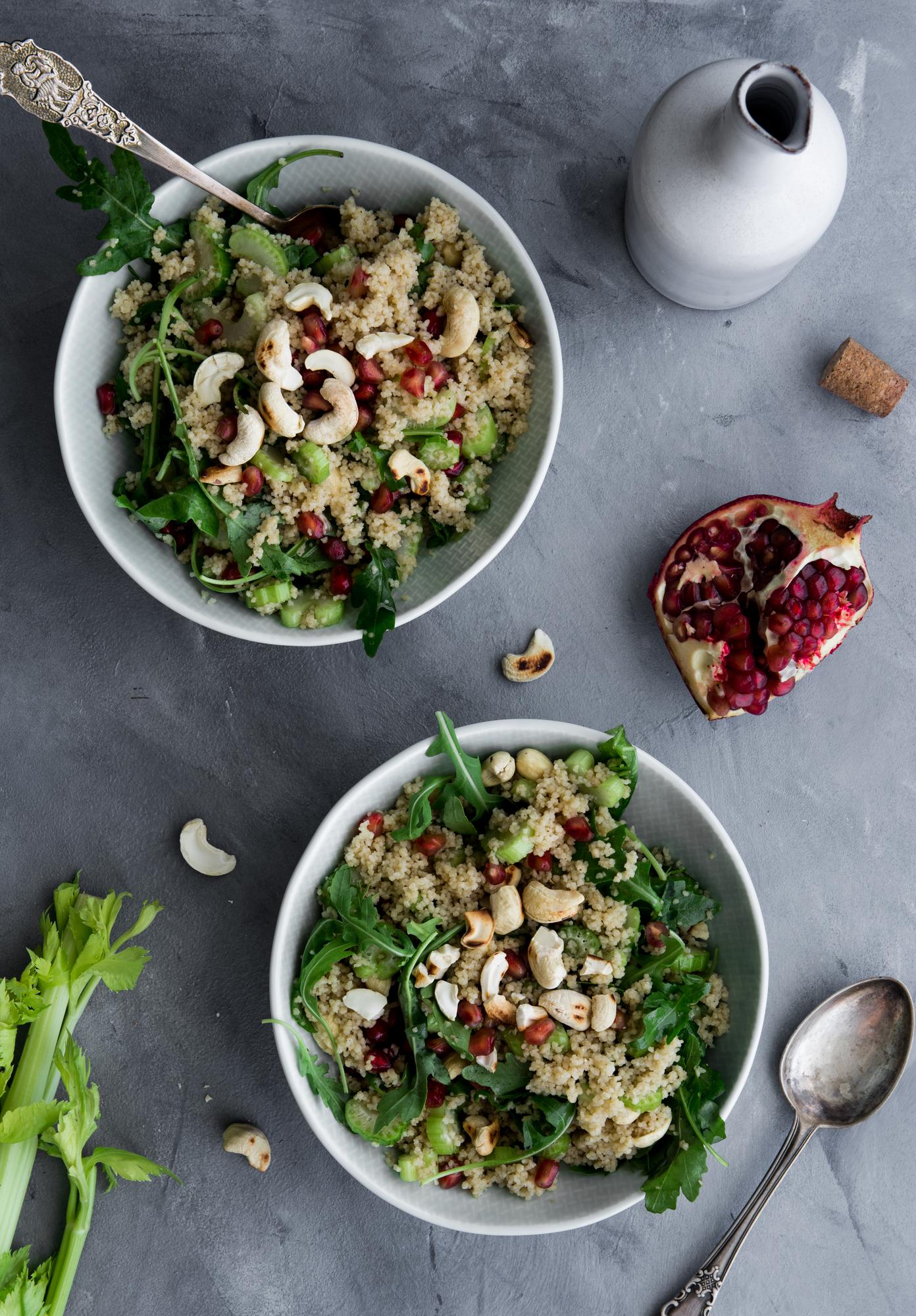 Salată cu cuscus și țelină la pai