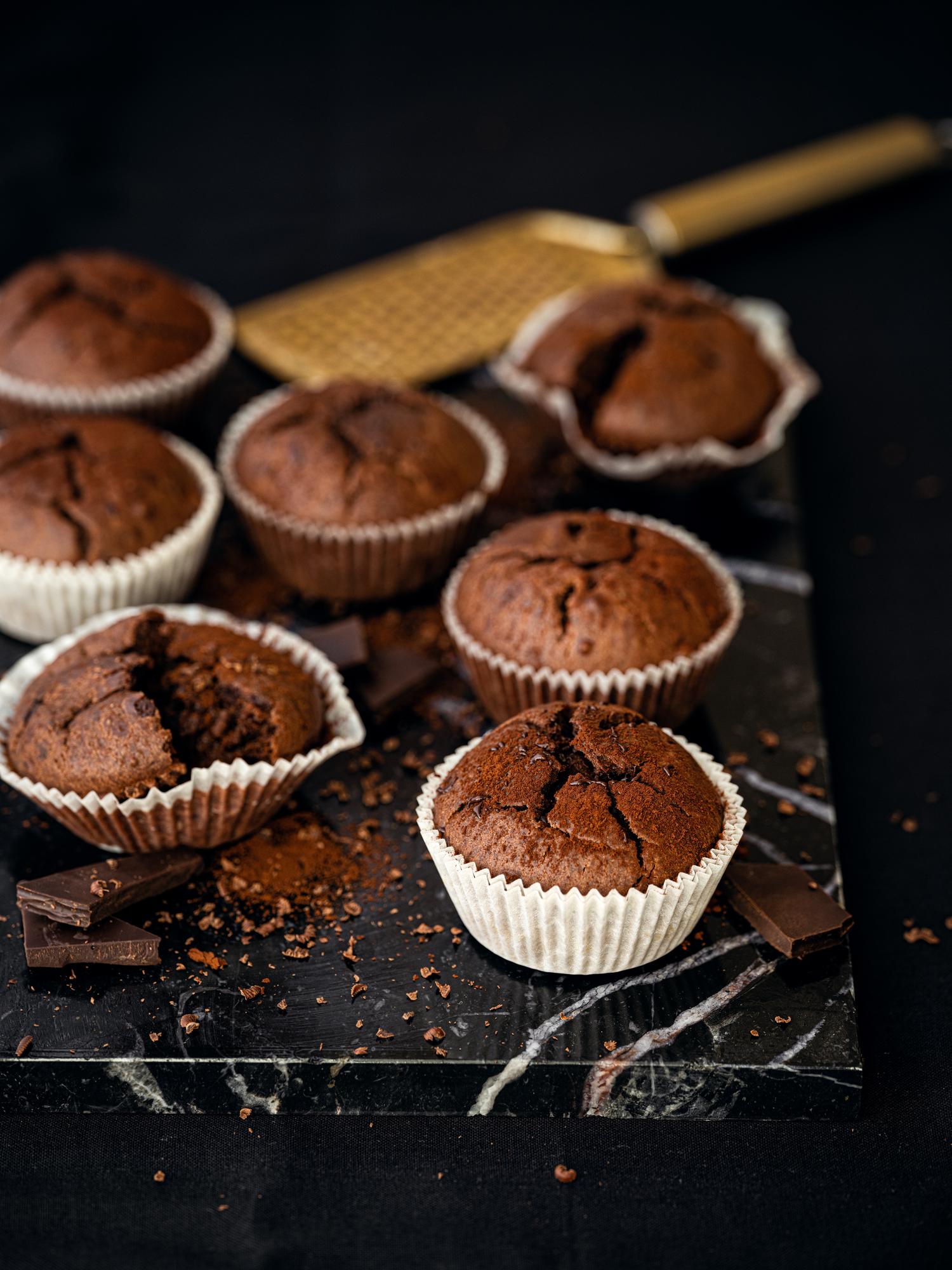 Muffins de ciocolată din aluat de brânză de vaci