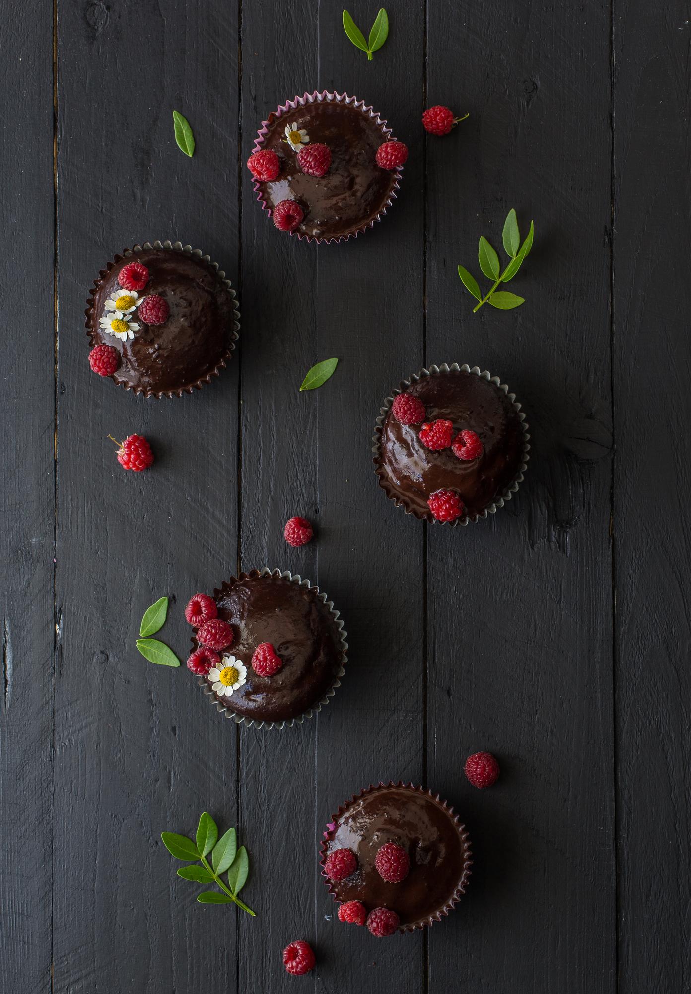 Muffins cu ciocolată și glazură
