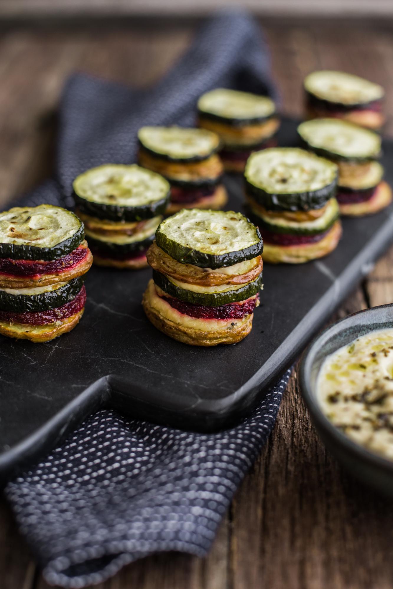 Canapele cu hummus
