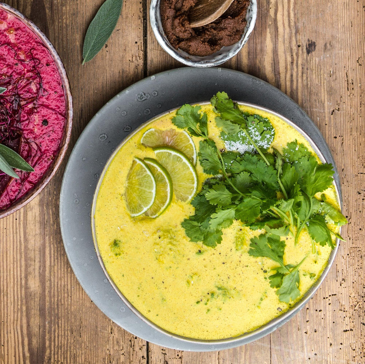 Gazpacho thailandez cu cocos